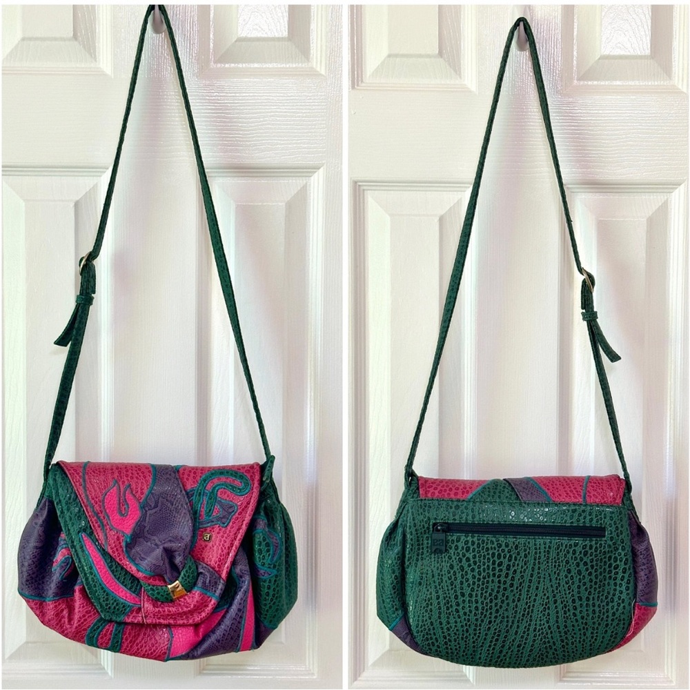 ***SOLD***
Vintage  NAS Bag Patchwork Textured Snakeskin Handbag. Made in Korea.